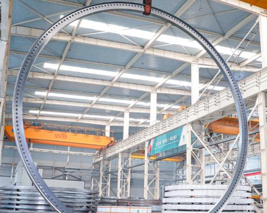 Wind turbine flange