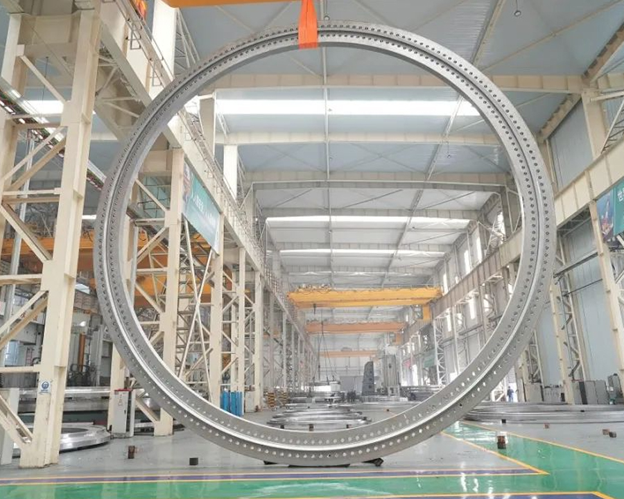 Wind turbine flange